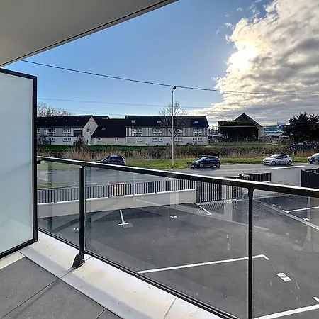 Apartment Proche Avec Balcon Et Parking Prive