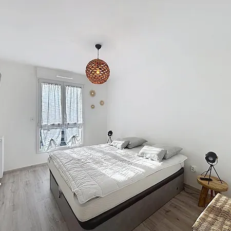 Apartment Proche Avec Balcon Et Parking Prive - Fr-1-465-123 Cabourg