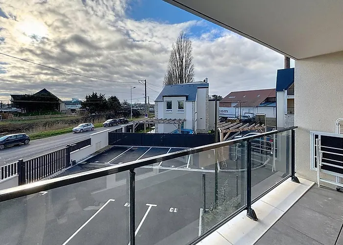 Apartment Proche Avec Balcon Et Parking Prive - Fr-1-465-123 Cabourg