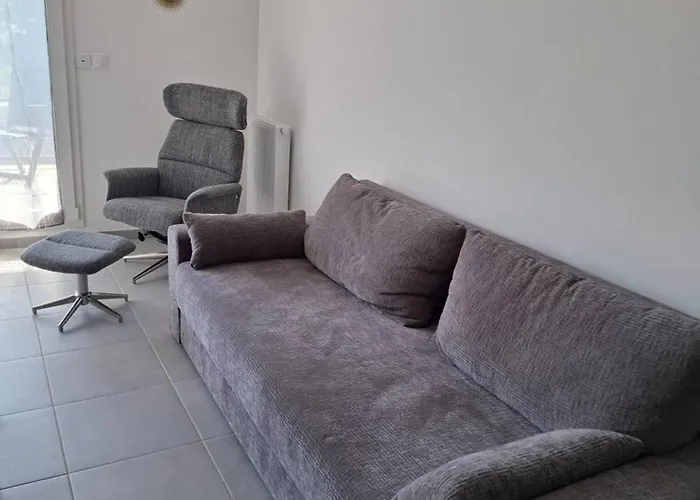 Apartment Proche Avec Balcon Et Parking Prive - Fr-1-465-123 Cabourg